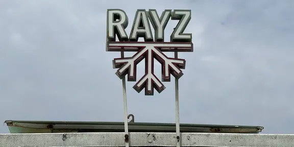 Rayz Beach Point